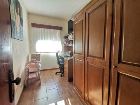 MORADIA INDIVIDUAL TÉRREA T4+1