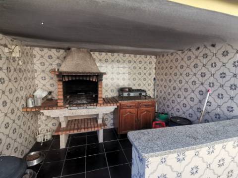 MORADIA INDIVIDUAL TÉRREA T4+1