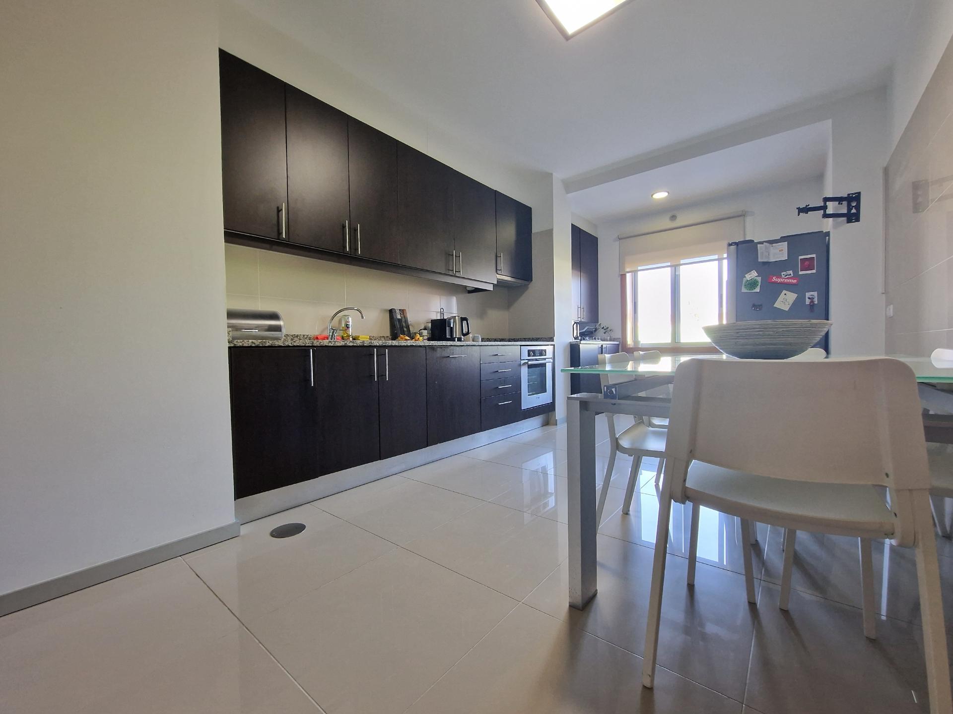 APARTAMENTO T3 C/ NOVO - Junto ao Centro - Talvai