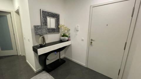 APARTAMENTO T3 C/ NOVO - Junto ao Centro - Talvai