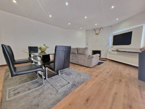 APARTAMENTO T3 C/ NOVO - Junto ao Centro - Talvai