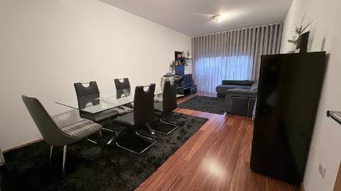 APARTAMENTO T3 C/ NOVO - Junto ao Centro - Zona Privilegiada