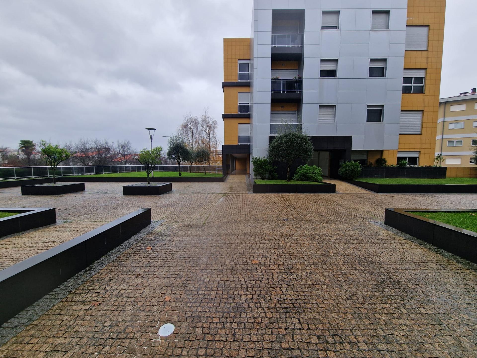APARTAMENTO T2 NOVO C/ NOVO - CENTRO