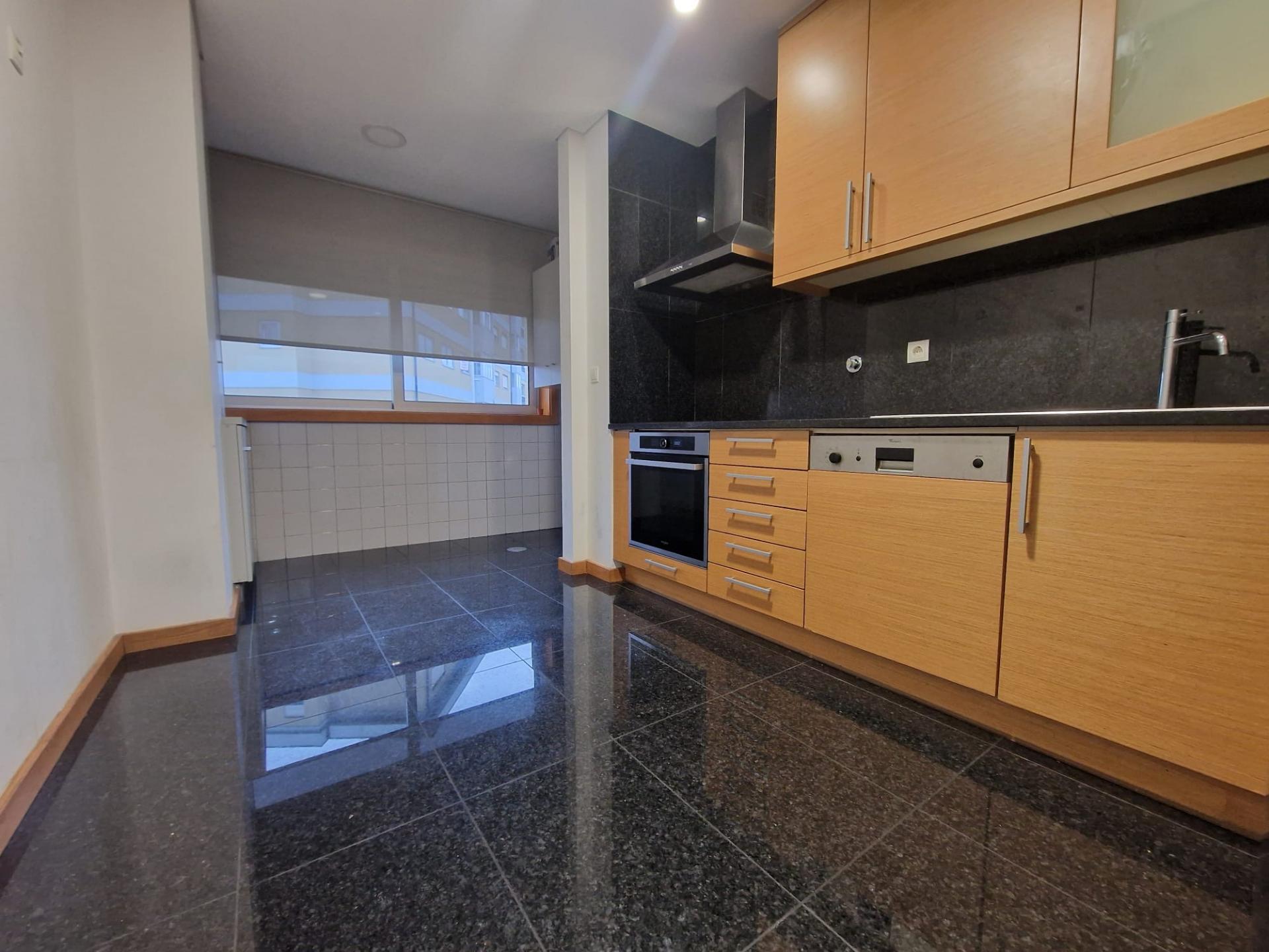 APARTAMENTO T2 NOVO C/ NOVO - CENTRO