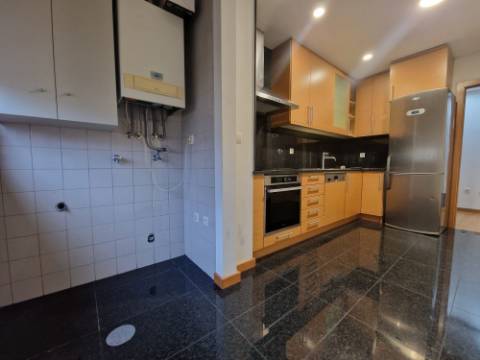 APARTAMENTO T2 NOVO C/ NOVO - CENTRO