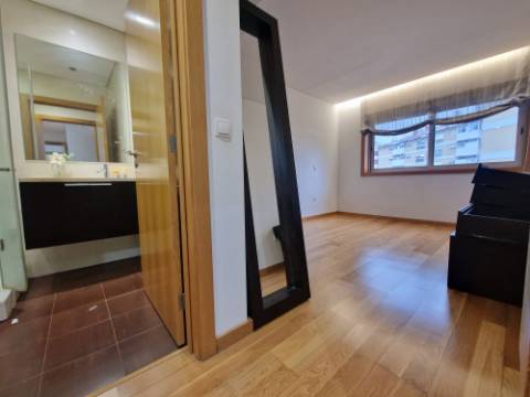 APARTAMENTO T2 NOVO C/ NOVO - CENTRO