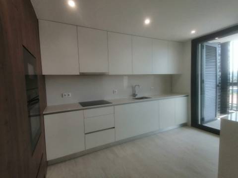 APARTAMENTO T3 NOVO - ALUGAR