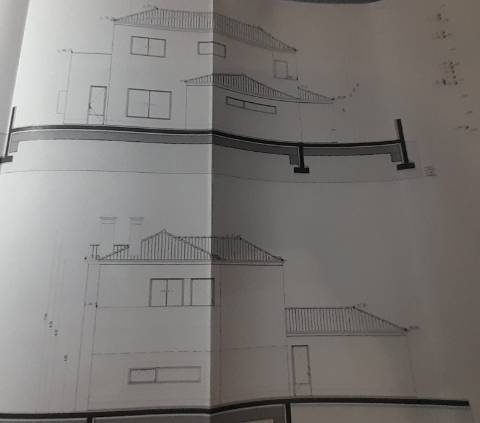VENDE-SE TERRENO URBANO COM PROJETO DE CONSTRUÇÃO, FAJÃ DE SANTO AMARO, ILHA DE SÃO JORGE