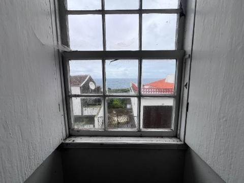 VENDE-SE MORADIA NA ILHA DA GRACIOSA