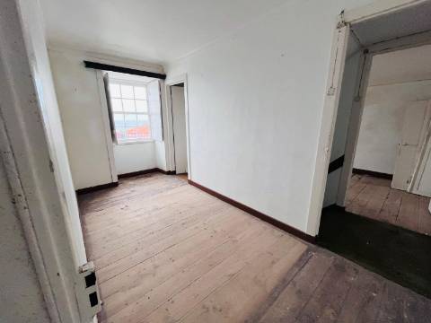 VENDE-SE MORADIA NA ILHA DA GRACIOSA