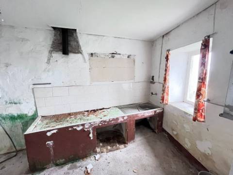 VENDE-SE MORADIA NA ILHA DA GRACIOSA