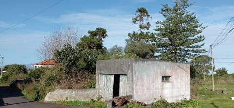 TERRENOS NAS SETE CIDADES, MADALENA DO PICO