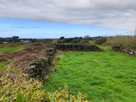 VENDE-SE TERRENO COM POSSIBILIDADE DE CONSTRUÇÃO NA FAJÃ DOS CUBRES