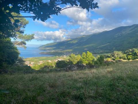 VENDE-SE TERRENO NA PRAINHA DO NORTE, SÃO ROQUE DO PICO