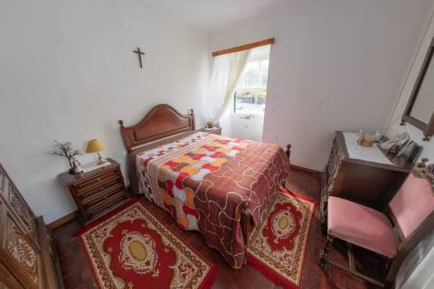 VENDE- SE MORADIA EM SÃO ROQUE DO PICO