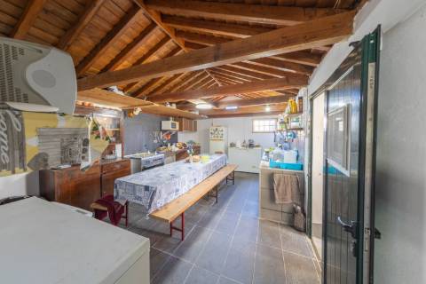 VENDE- SE MORADIA EM SÃO ROQUE DO PICO