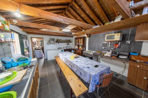 VENDE- SE MORADIA EM SÃO ROQUE DO PICO