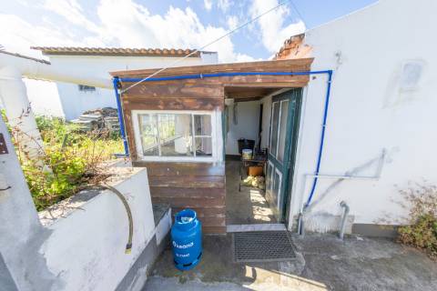 VENDE- SE MORADIA EM SÃO ROQUE DO PICO