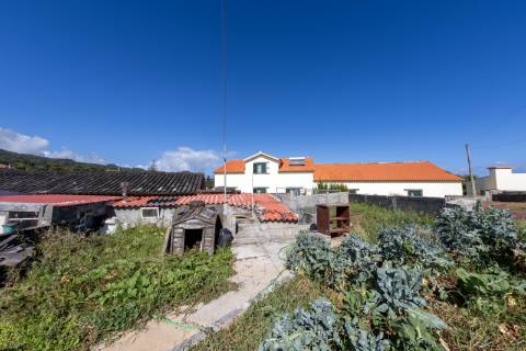 VENDE- SE MORADIA EM SÃO ROQUE DO PICO