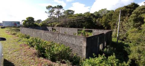 VENDE-SE TERRENO URBANO NA MADALENA DO PICO