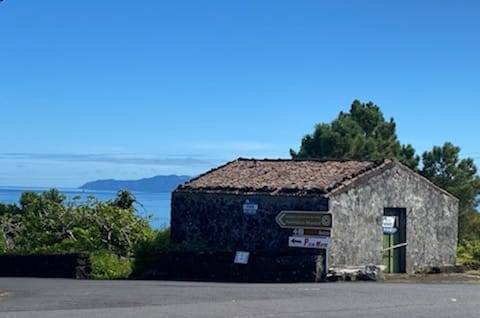 VENDE-SE TIPICA LOJA PICAROTA, SANTA LUZIA, SÃO ROQUE DO PICO