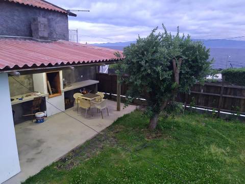 VENDE-SE MORADIA T2 - PORTO DOS TERREIROS, SÃO JORGE