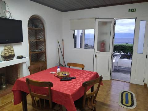 VENDE-SE MORADIA T2 - PORTO DOS TERREIROS, SÃO JORGE
