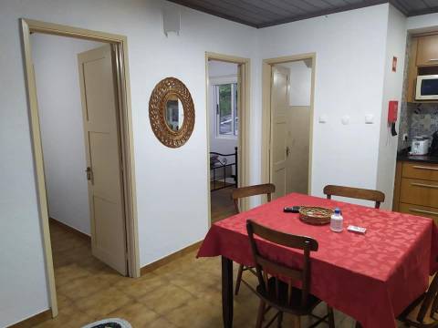 VENDE-SE MORADIA T2 - PORTO DOS TERREIROS, SÃO JORGE