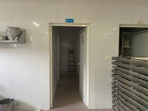 VENDE-SE PASTELARIA/PADARIA EM SÃO ROQUE DO PICO