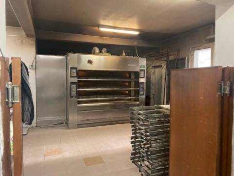 VENDE-SE PASTELARIA/PADARIA EM SÃO ROQUE DO PICO