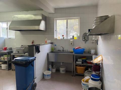 VENDE-SE PASTELARIA/PADARIA EM SÃO ROQUE DO PICO