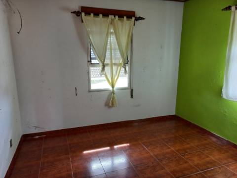 VENDE-SE MORADIA EM CASTELO BRANCO, ILHA DO FAIAL