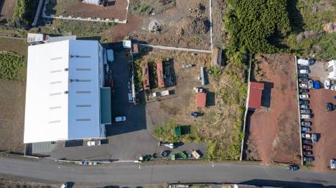 VENDE-SE TERRENO NA ZONA INSDUSTRIAL DA MADALENA DO PICO