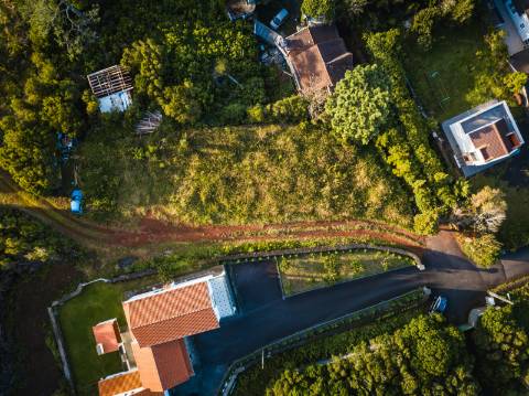 VENDE-SE TERRENO EM SÃO ROQUE DO PICO