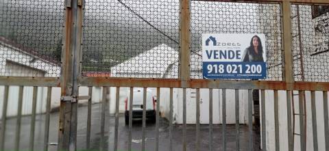 VENDE-SE PRÉDIO URBANO E EMPRESA DE CONSTRUÇÃO CIVIL