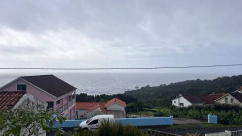 VENDE-SE RUÍNAS EM SÃO JOÃO, LAJES DO PICO