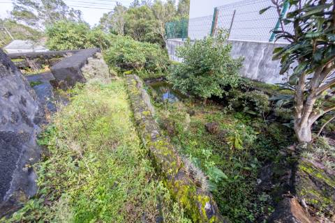 VENDE-SE MORADIA EM SÃO ROQUE DO PICO