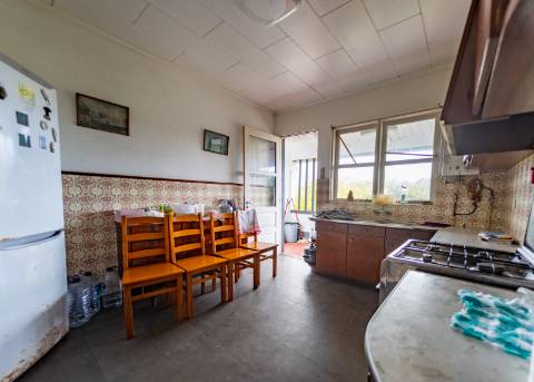 VENDE-SE MORADIA DE 2 PISOS EM SÃO ROQUE MORADIA