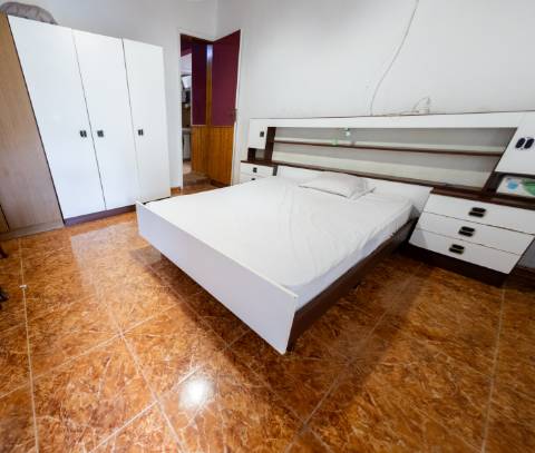 VENDE-SE MORADIA DE 2 PISOS EM SÃO ROQUE MORADIA