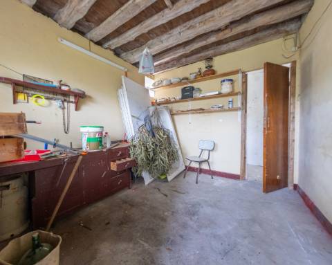 VENDE-SE MORADIA DE 2 PISOS EM SÃO ROQUE MORADIA