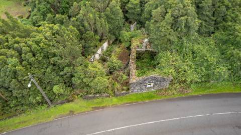 VENDE-SE RUÍNAS EM SANTA LUZIA, SÃO ROQUE DO PICO