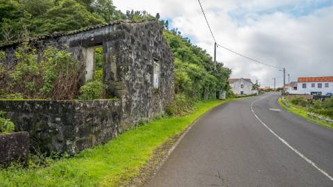 VENDE-SE RUÍNAS EM SANTA LUZIA, SÃO ROQUE DO PICO