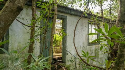 VENDE-SE RUÍNAS EM SANTA LUZIA, SÃO ROQUE DO PICO