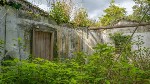 VENDE-SE RUÍNAS EM SANTA LUZIA, SÃO ROQUE DO PICO