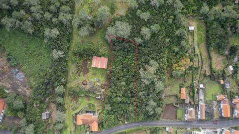 VENDE-SE RUÍNAS EM SANTA LUZIA, SÃO ROQUE DO PICO