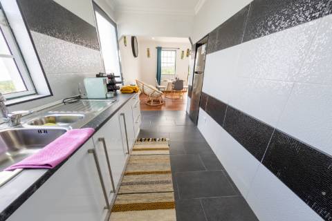 VENDE-SE MORADIA RECUPERADA EM SANTA LUZIA, SÃO ROQUE DO PICO