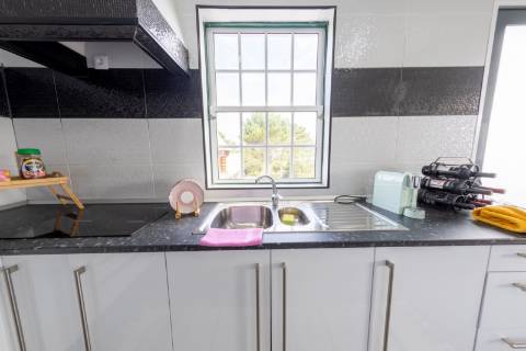 VENDE-SE MORADIA RECUPERADA EM SANTA LUZIA, SÃO ROQUE DO PICO