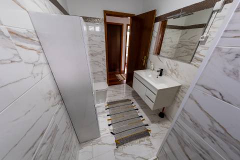 VENDE-SE MORADIA RECUPERADA EM SANTA LUZIA, SÃO ROQUE DO PICO