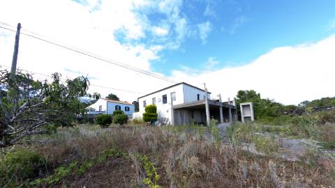 VENDE-SE MORADIA RECUPERADA EM SANTA LUZIA, SÃO ROQUE DO PICO