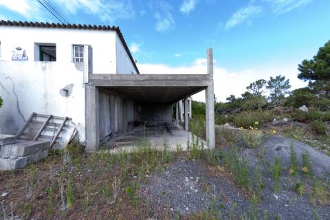 VENDE-SE MORADIA RECUPERADA EM SANTA LUZIA, SÃO ROQUE DO PICO